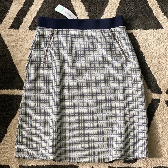 Le Leis zipper accent plaid skirt, size small - Picture 2 of 3